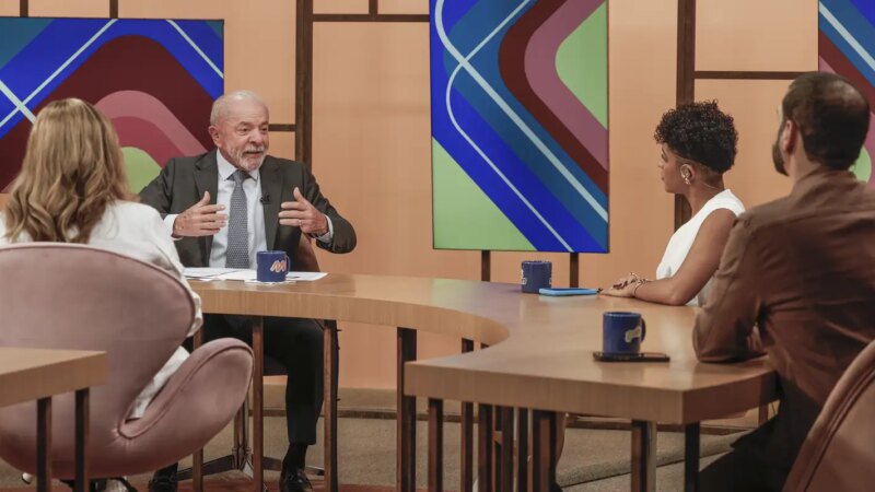 Lula Defende Redução da Jornada de Trabalho em Entrevista na TV Brasil