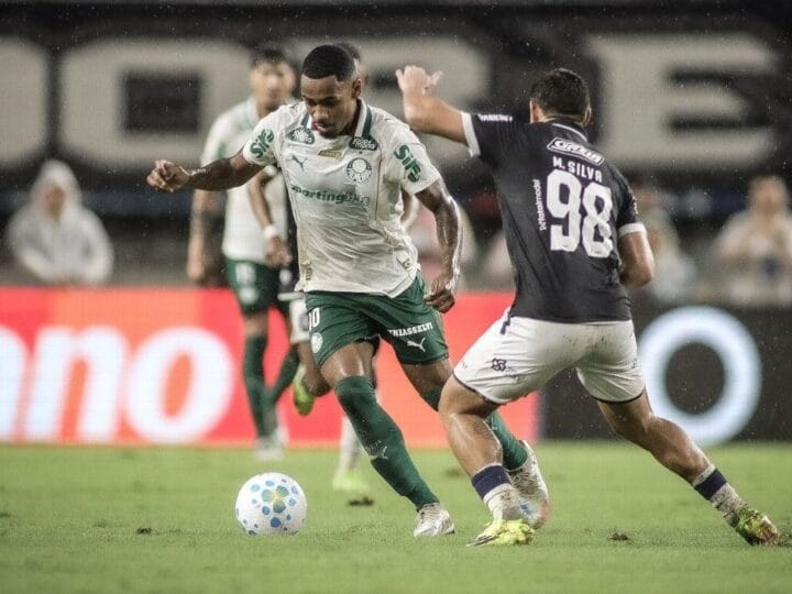 Palmeiras Enfrenta Novamente Gol Anulado, Mas Mantém Liderança no Brasileirão