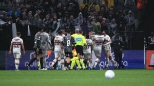 Corinthians e Bobadilla Enfrentam Denúncia Após Clássico Paulista
