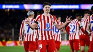 PSG Demonstra Interesse em Julian Alvarez, Enquanto Avalia Futuro de Gonçalo Ramos