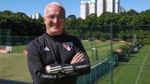 Dorival Júnior assume o comando do São Paulo e promete nova era no clube