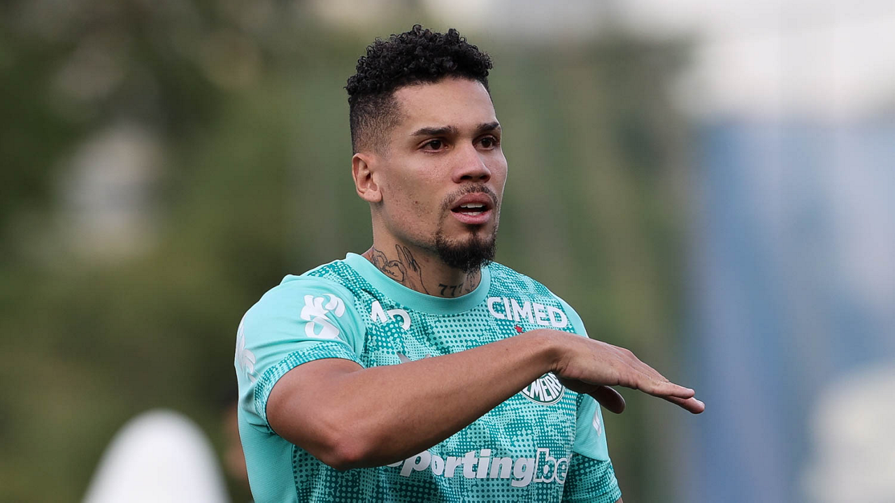 Paulinho Pode Retornar como Reforço Contra o Cruzeiro