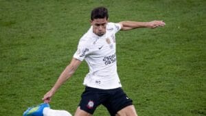 Gabriel Paulista Revela Detalhes de Discussão com Técnico em Entrevista à ESPN
