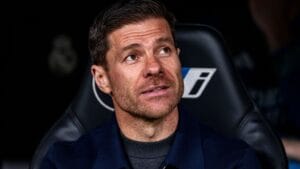 A Ascensão e Queda de Xabi Alonso: De Polêmicas no Real Madrid à Nova Oportunidade no Chelsea
