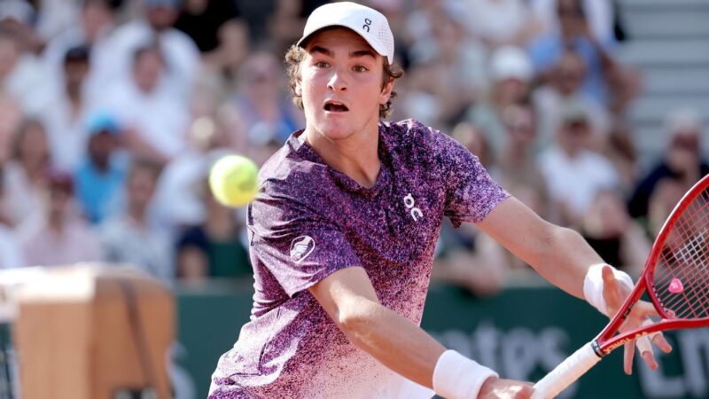 João Fonseca Enfrenta Djokovic na Terceira Rodada de Roland Garros
