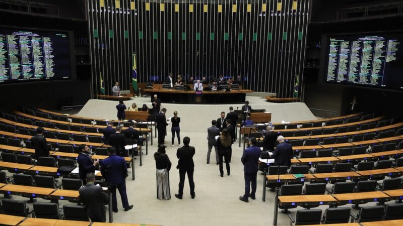 Minirreforma Eleitoral: Novas Regras e Controvérsias na Gestão Partidária