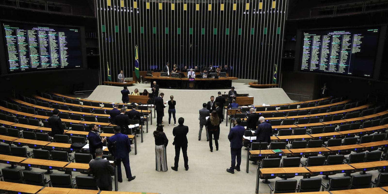 Minirreforma Eleitoral: Novas Regras e Controvérsias na Gestão Partidária