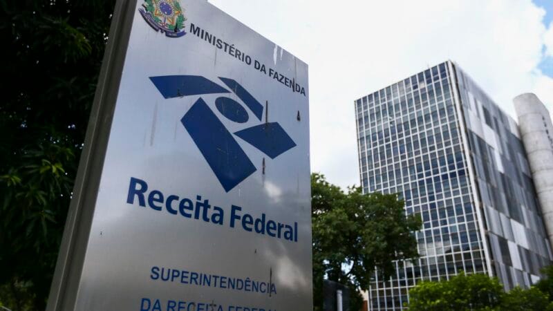 Arrecadação Federal Alcança Recorde de R$ 278 Bilhões em Abril de 2026