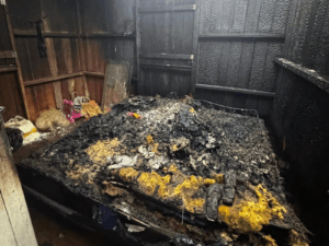 Tragédia em Cruzeiro do Sul: Homem Falece Após Incêndio em Residência de Madeira