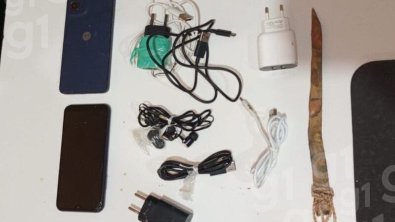 Operação Mute no Acre: Sete Celulares e Substâncias Ilícitas Apreendidos em Presídios