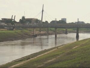 Queda do Nível do Rio Acre Gera Alerta para Possível Estiagem em Rio Branco