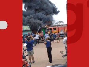 Bombeiros do Acre Intervêm em Incêndio em Loja na Bolívia