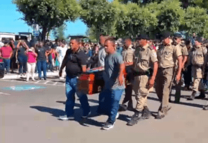 Militares Prestam Homenagem a Policial Falecido em Acidente Doméstico