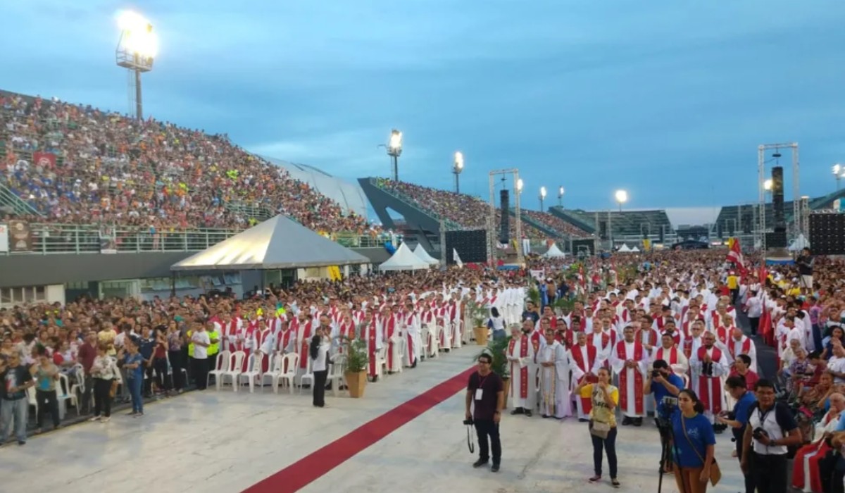 Festa de Pentecostes 2026 Promete Grande Celebração no Sambódromo de Manaus