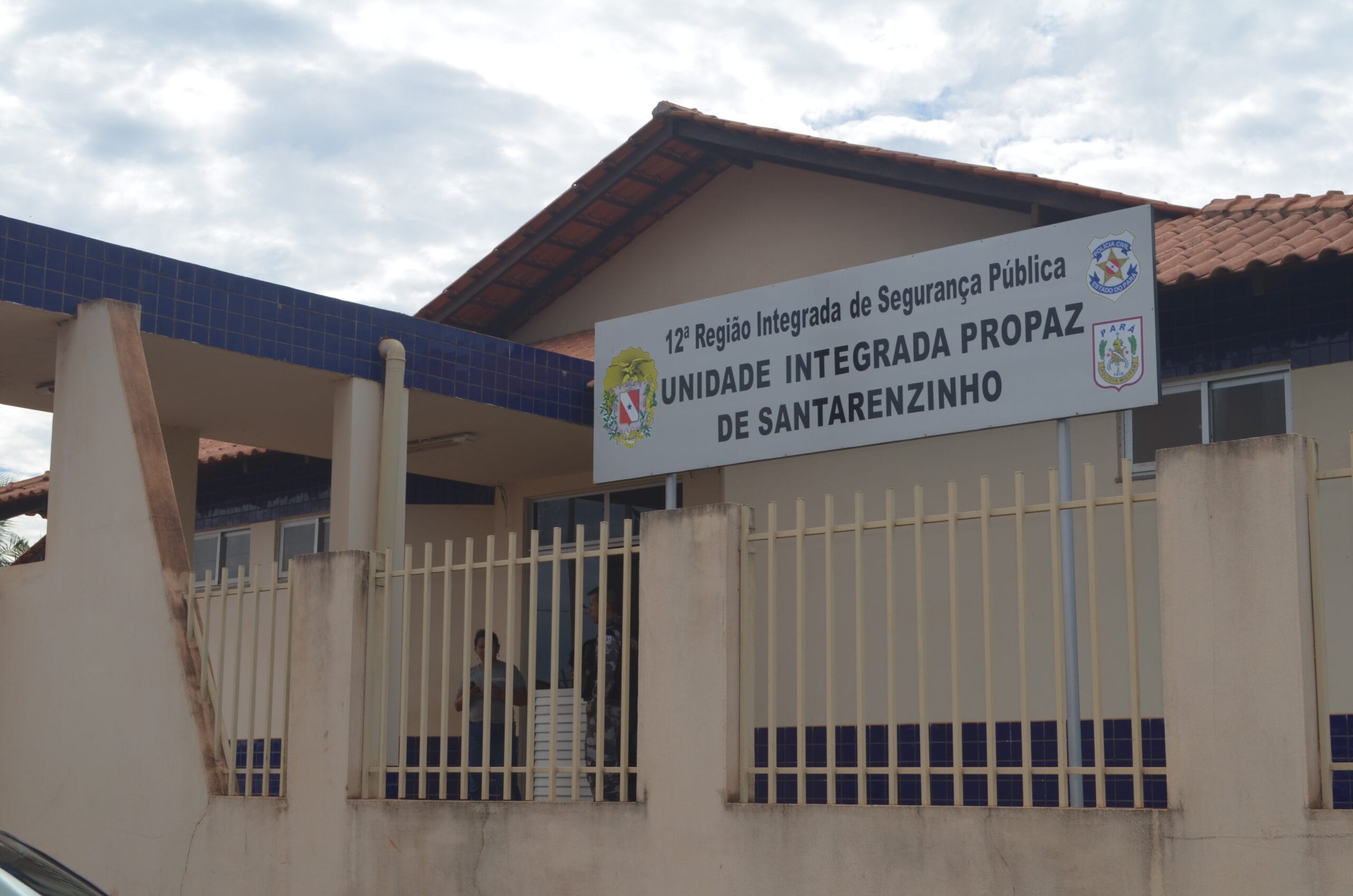 Jovem Detido em Santarém Após Identificação de Mandado de Prisão por Roubo