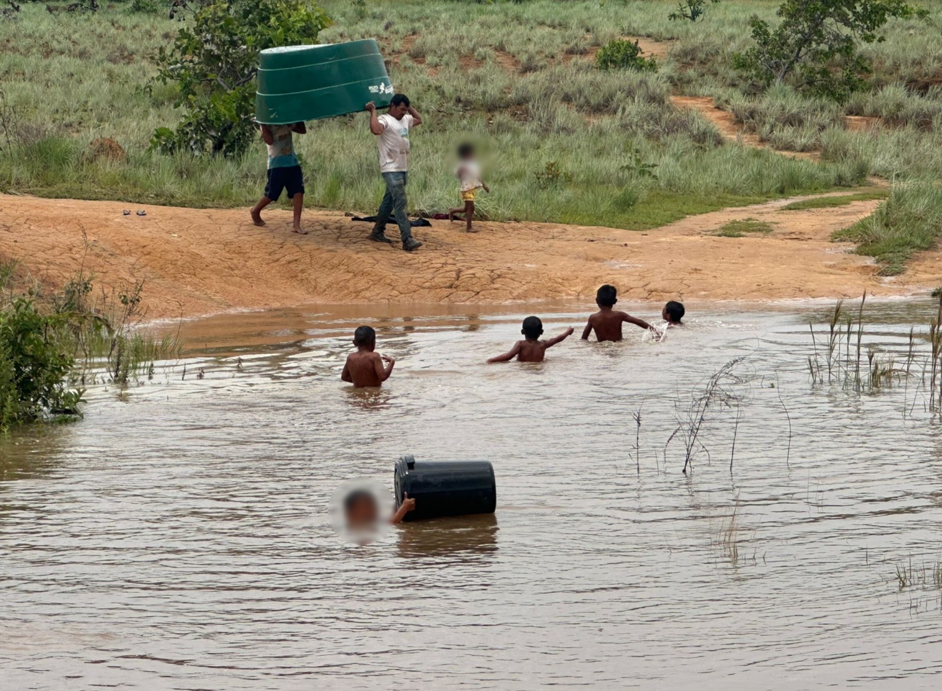 Impacto das Chuvas em Roraima: Estradas Alagadas e Comunidades Isoladas