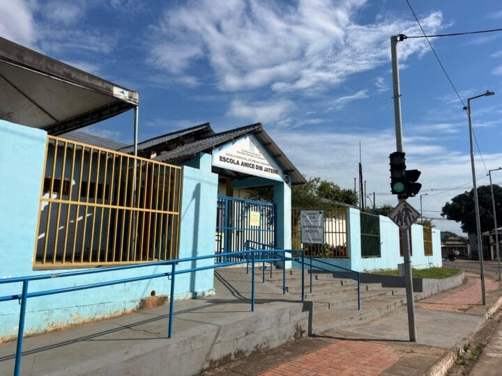 Greve da Educação em Rio Branco: Mais de 50 Escolas Municipais Participam da Mobilização