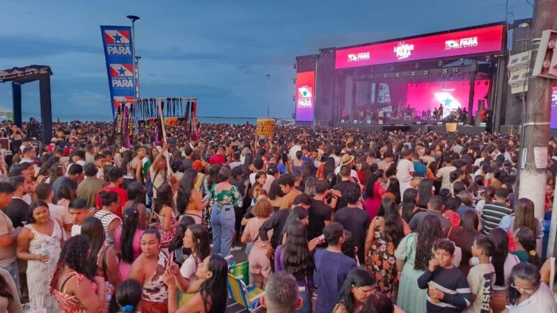Aline Barros Brilha no Vem Louvar Pará em Santarém