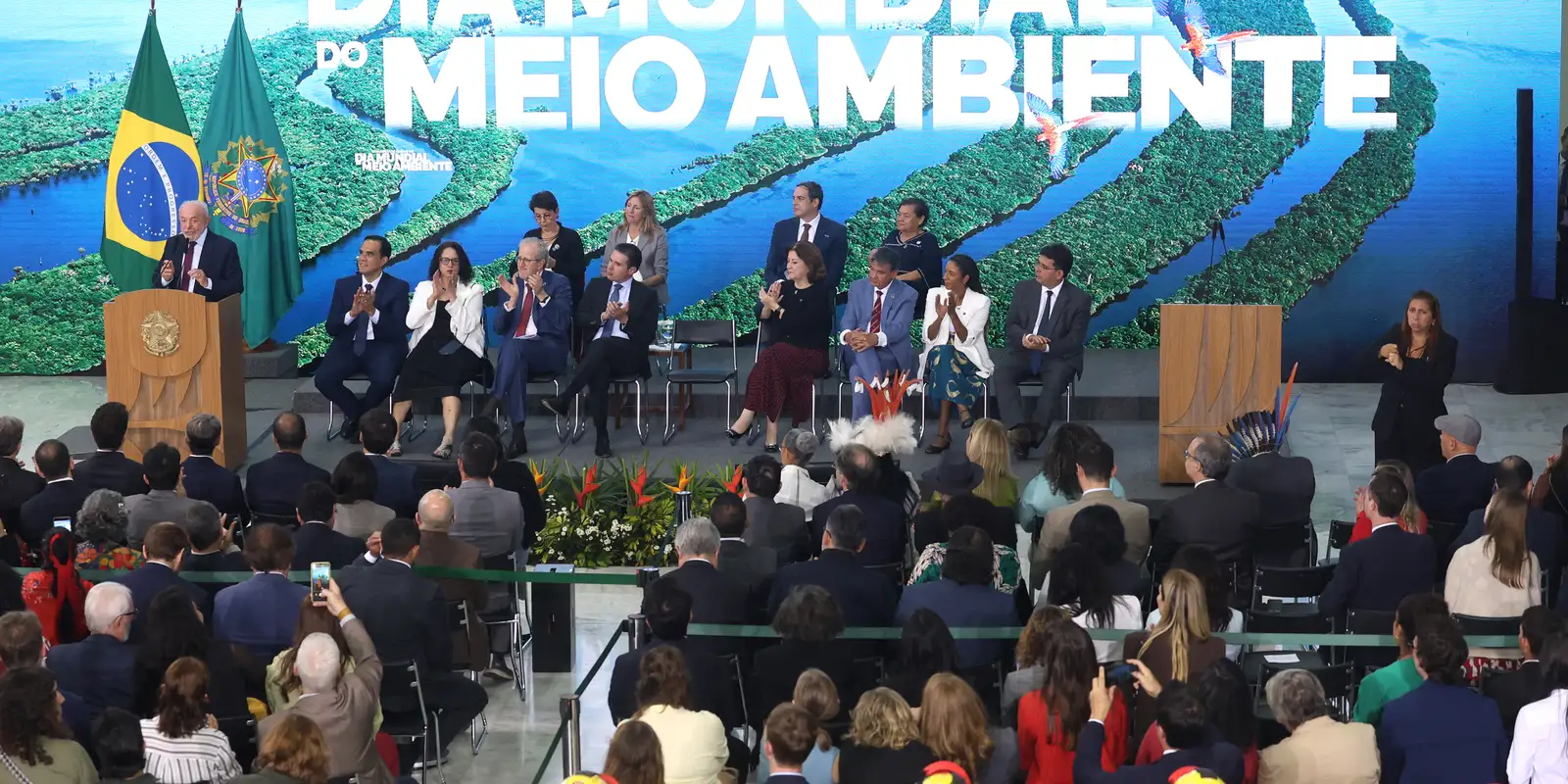 Governo Lula Avança em Medidas de Proteção Ambiental e Recuperação de Florestas