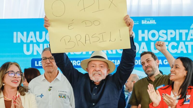 Lula destaca vantagens do Pix e critica ações dos EUA contra sistema de pagamentos brasileiro