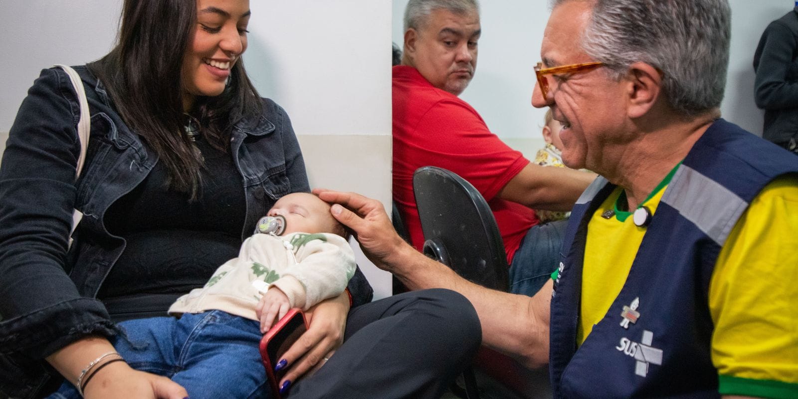 Início da Vacinação com a Pneumo 20: Protegendo Crianças e Idosos no Brasil