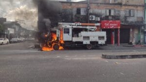 Incêndio em Caminhão de Concessionária de Energia em Ananindeua
