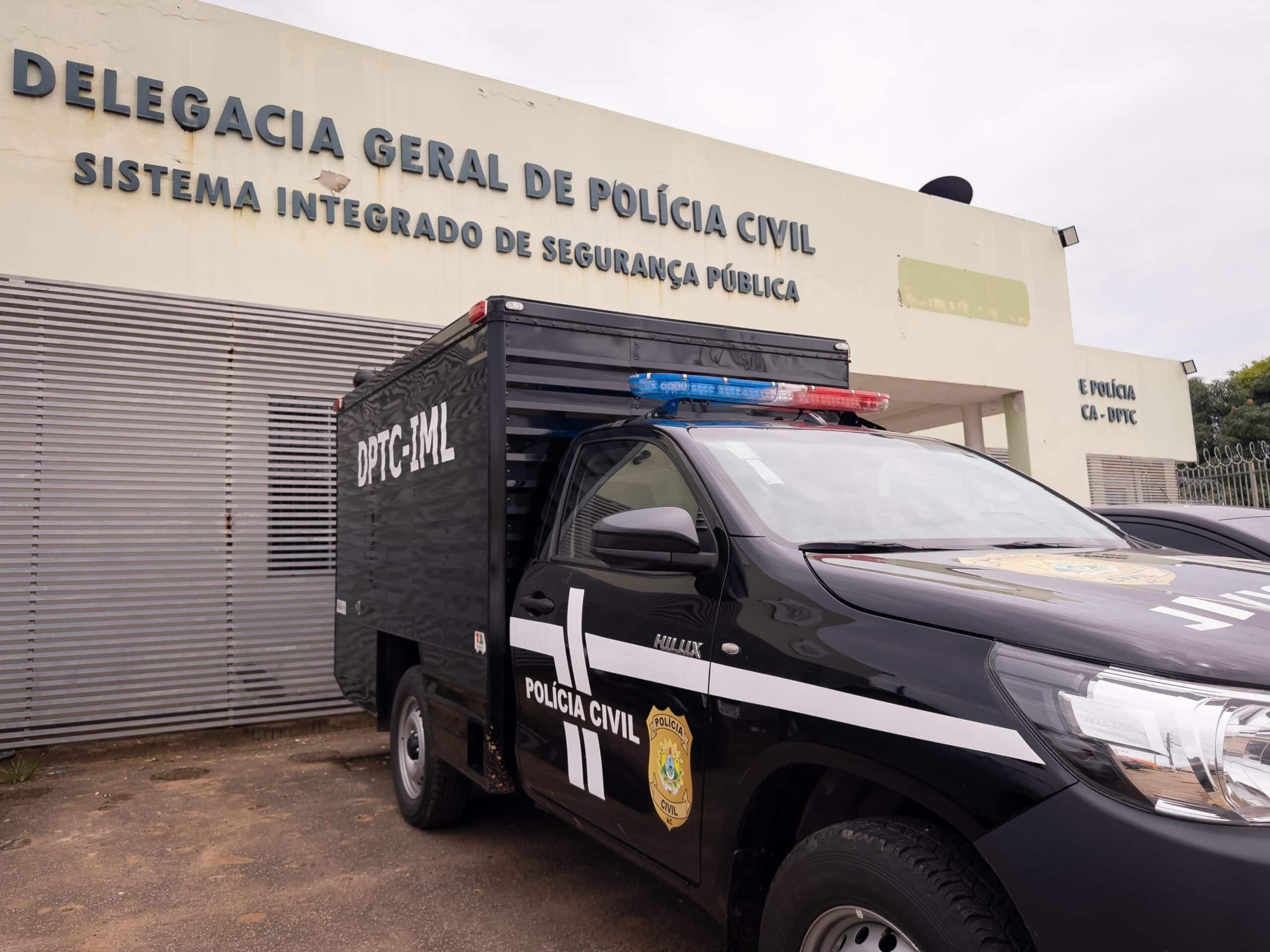 Suspeito de Homicídio Fratricida em Sena Madureira Permanece Detido Após Audiência Judicial