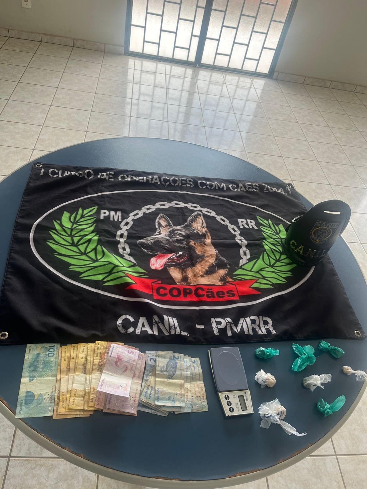 Cadela da Polícia Militar Descobre Drogas em Boa Vista