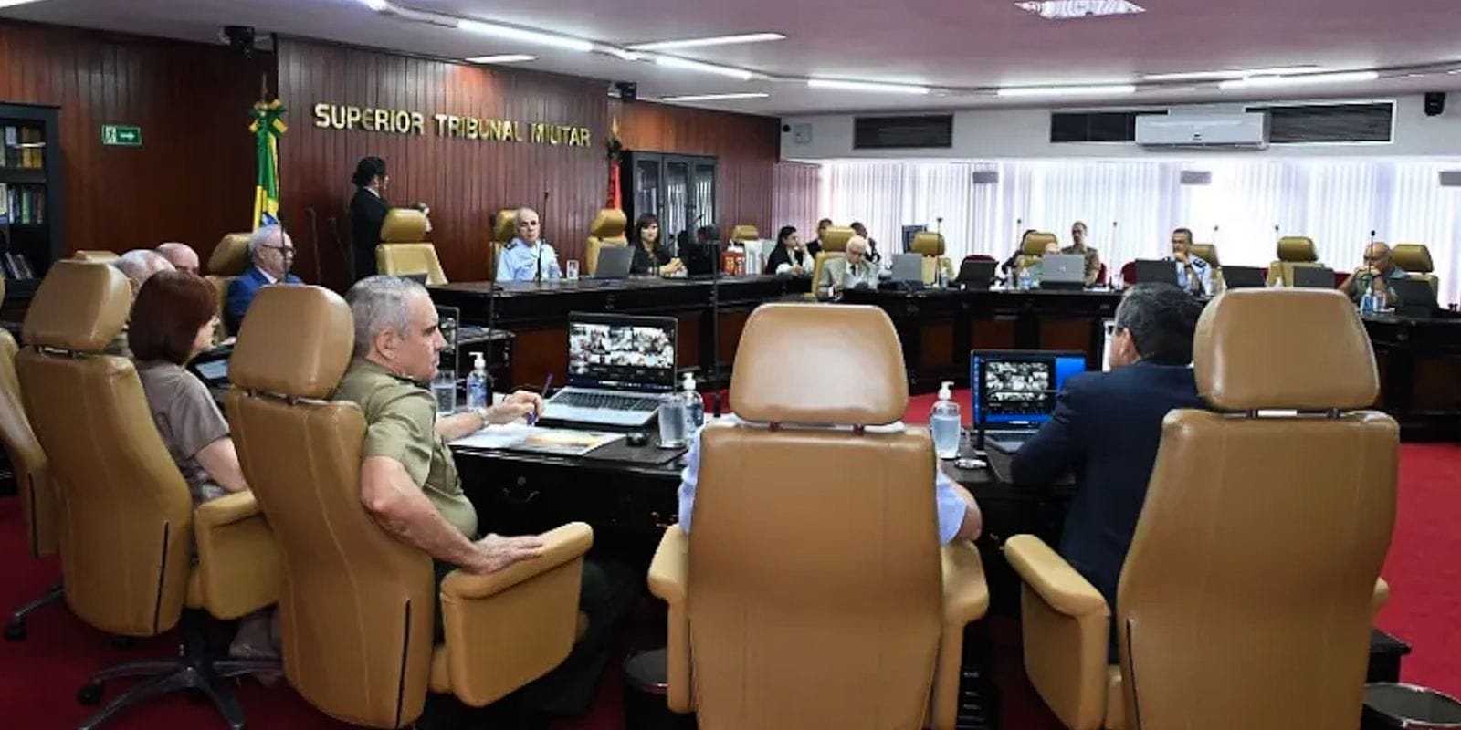 STM Rejeita Recurso da Defesa de Bolsonaro em Processo de Perda de Patente
