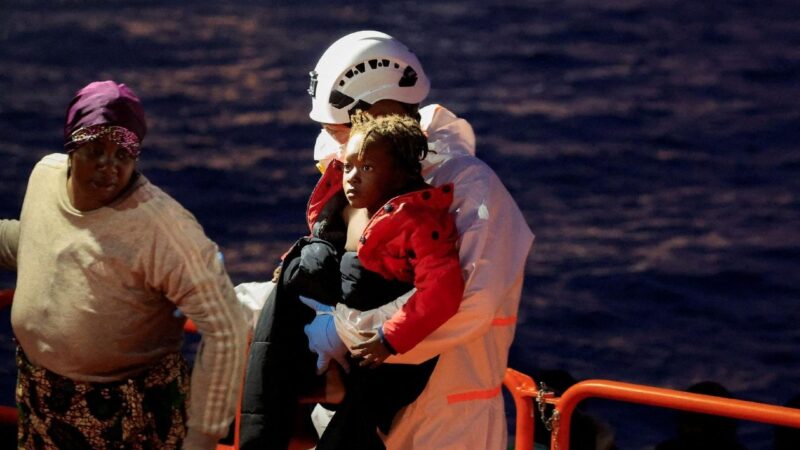 Papa nas Canárias: Um Sinal de Esperança para os Migrantes