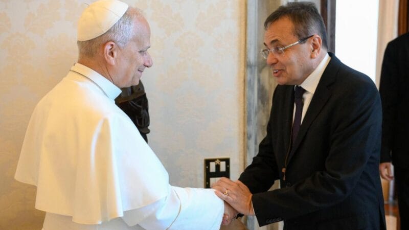 Moysés Azevedo se Encontra com o Papa e Anuncia Encontro Shalom em Roma