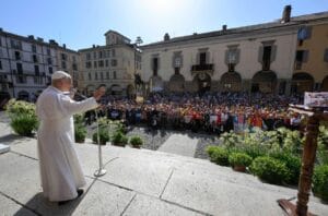 Papa Leão XIV Clama por Paz e Reconciliação em Pavia