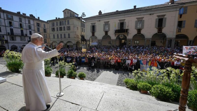 Papa Leão XIV Clama por Paz e Reconciliação em Pavia