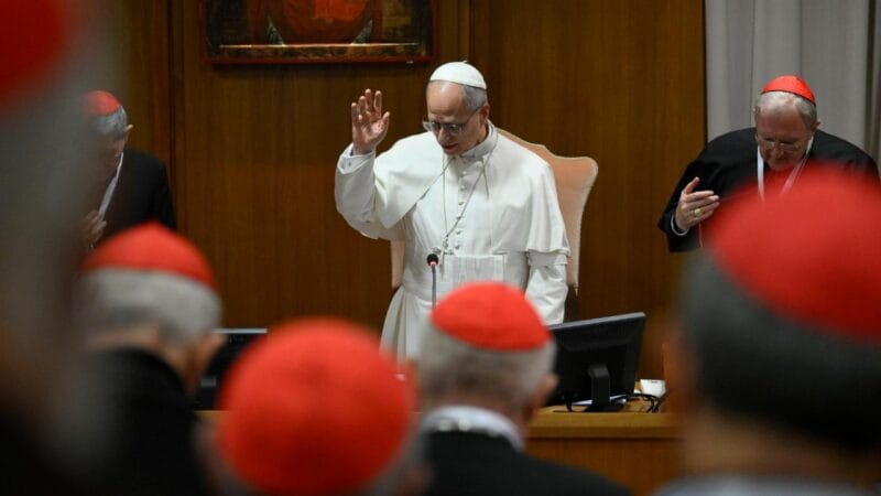 Consistório do Papa: Reflexões e Diálogo com os Cardeais