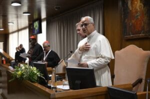Papa Francisco Encerra Consistório com Mensagem de Esperança e Paz
