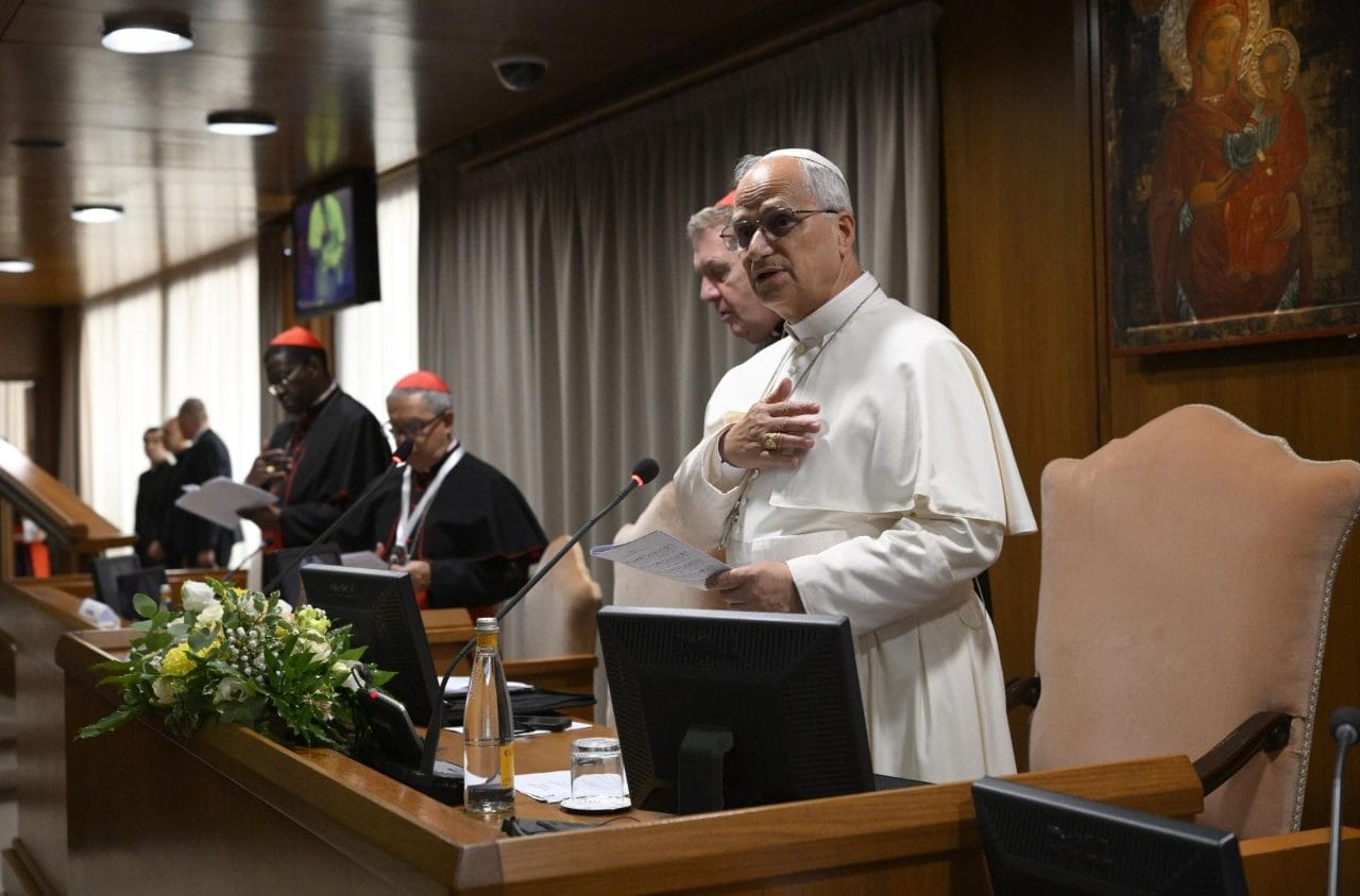 Papa Francisco Encerra Consistório com Mensagem de Esperança e Paz