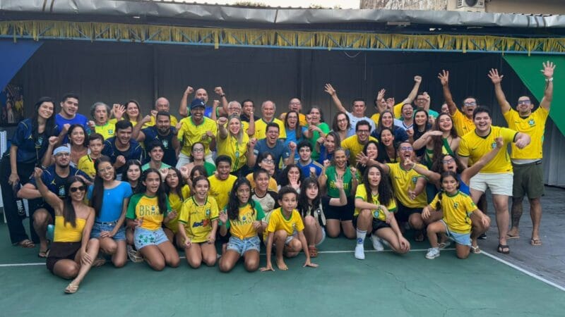 Tradição Familiar: A Torcida da Família Chaves pela Seleção Brasileira na Copa do Mundo