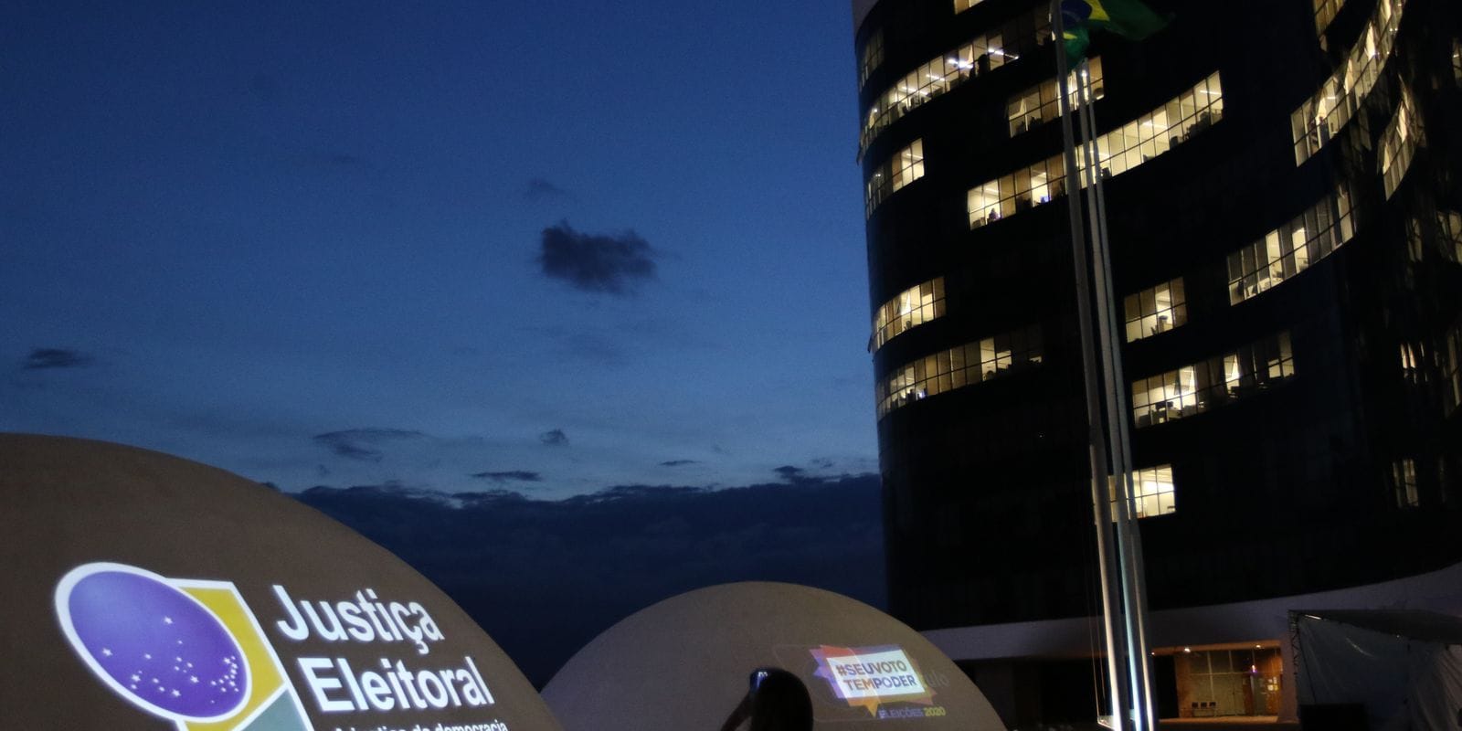 TSE Postpone Decision on Suspension of Presidential Voting Research