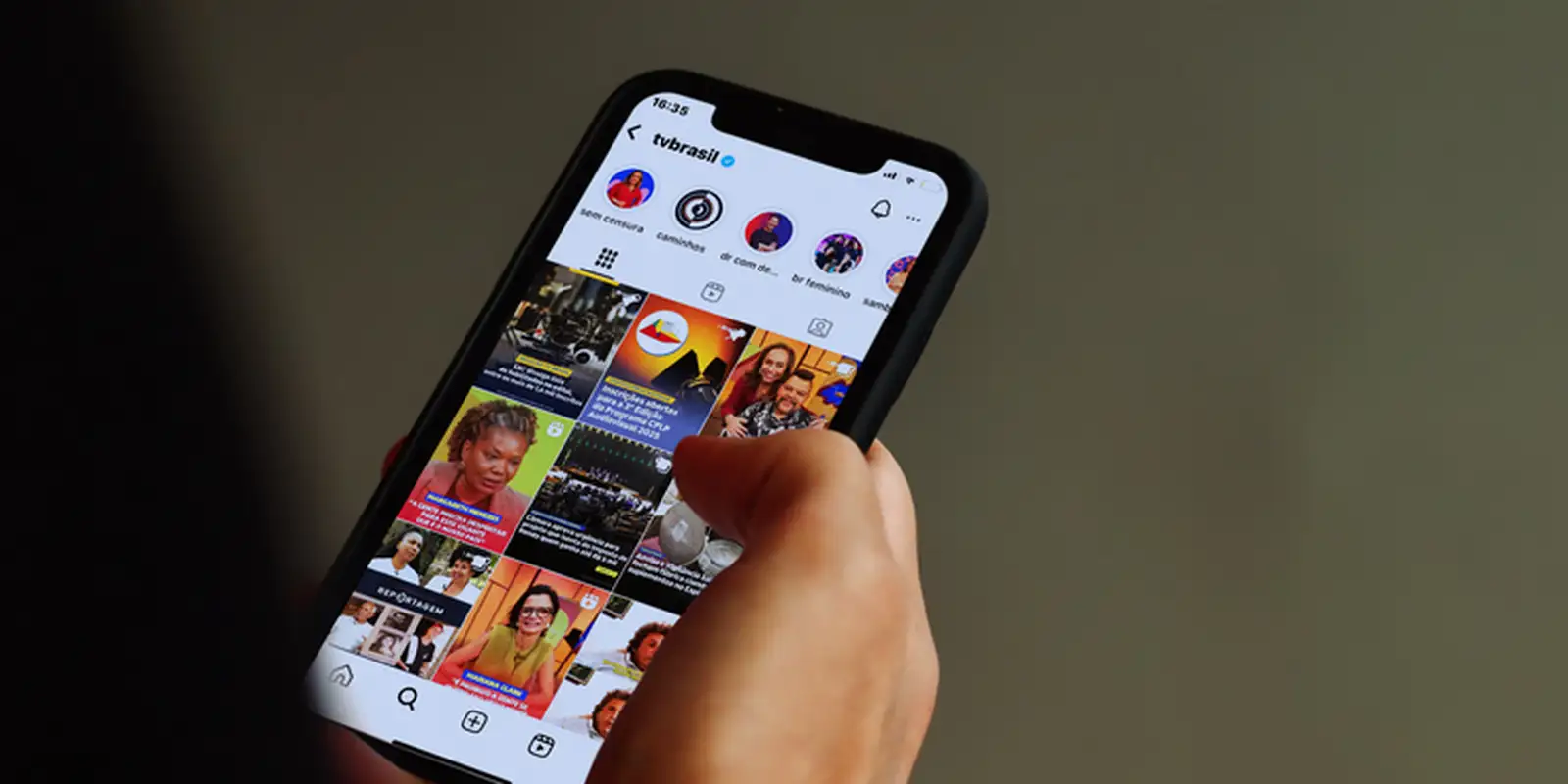 Impactos das Redes Sociais na Política Juvenil: Polarização e Isolamento