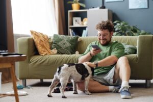 O Impacto das Redes Sociais no Bem-Estar Animal: Uma Análise Crítica