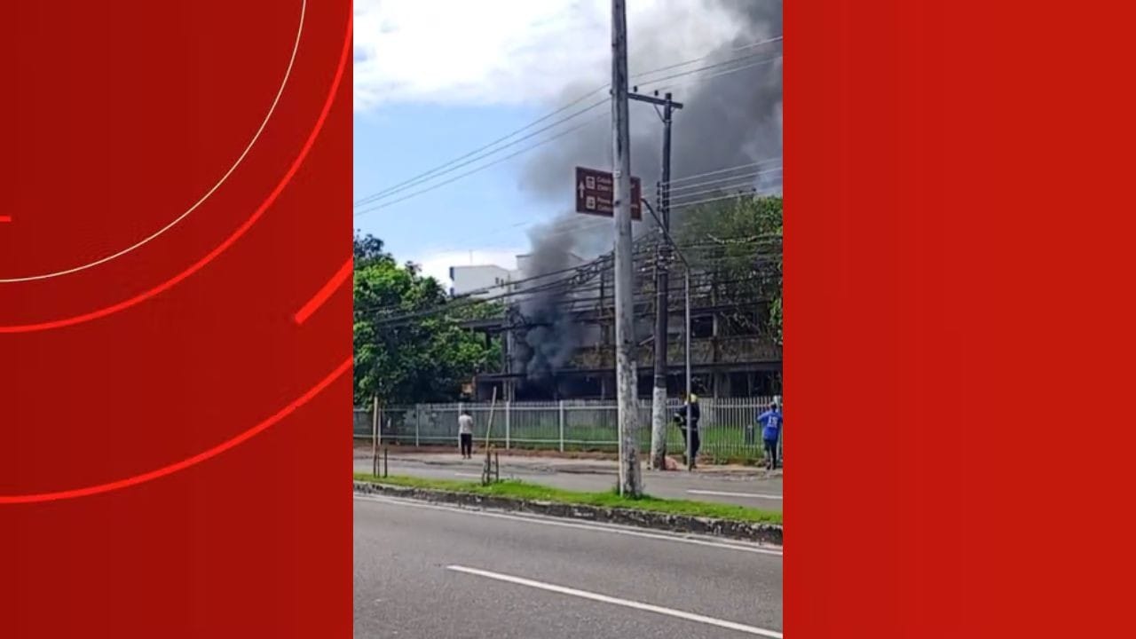 Incêndio em Antiga Unidade dos Correios em Manaus: Causas e Resposta Rápida dos Bombeiros