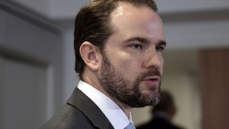 Novo Desenrola Beneficia Mais de 6 Milhões de Pessoas, Afirma Dario Durigan
