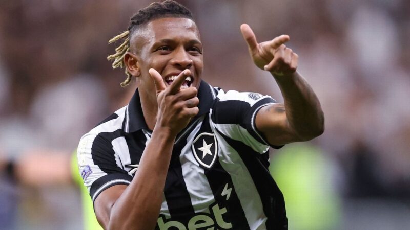 Botafogo Estabelece Foco no Mercado de Transferências e Avalia Oportunidades