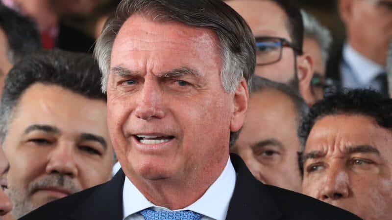 Defesa de Bolsonaro Acompanha Depoimento sobre Arma Autorizado por Moraes