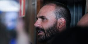 STF Avalia Condenação de Eduardo Bolsonaro em Caso de Coação