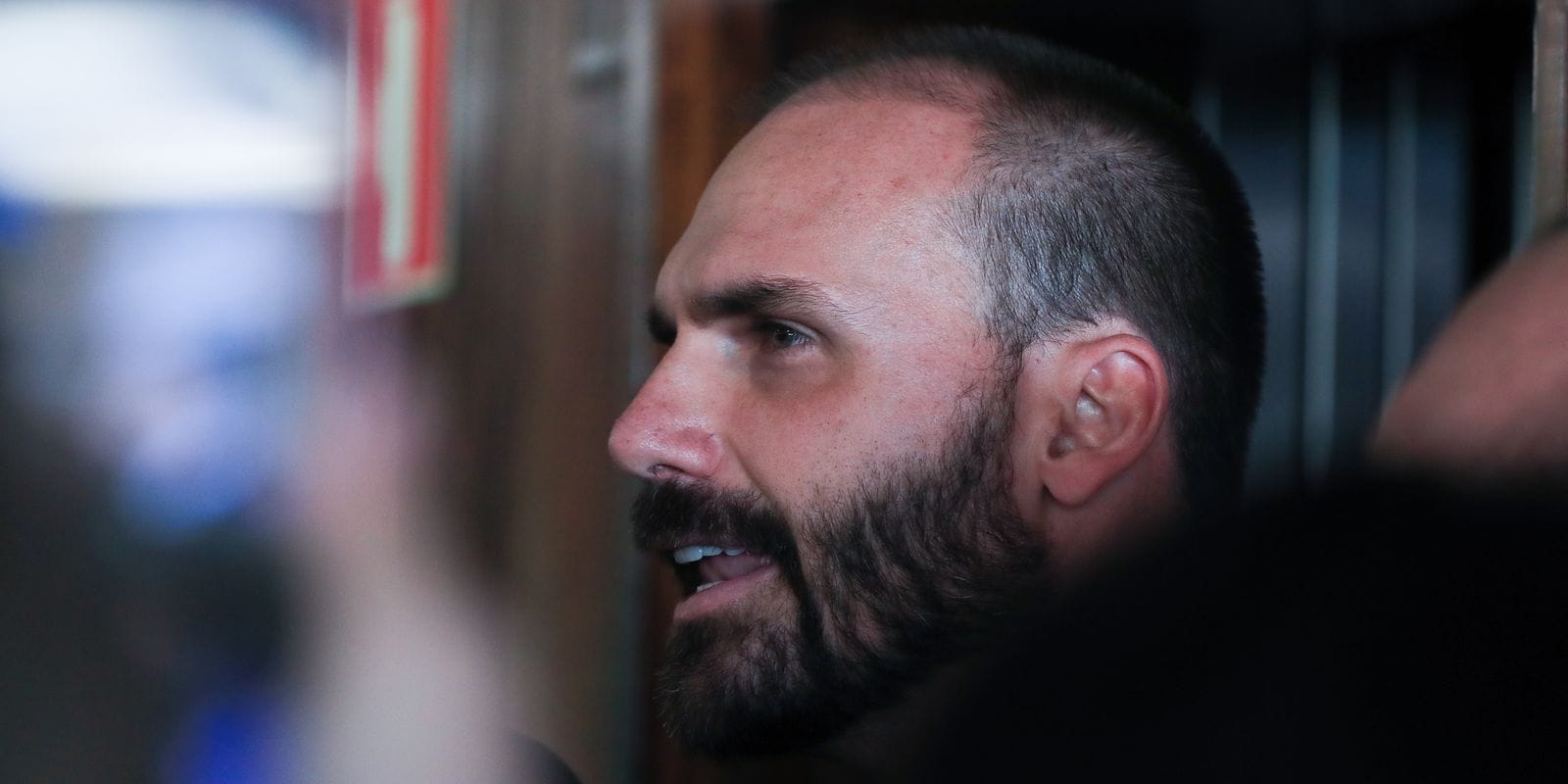 STF Avalia Condenação de Eduardo Bolsonaro em Caso de Coação