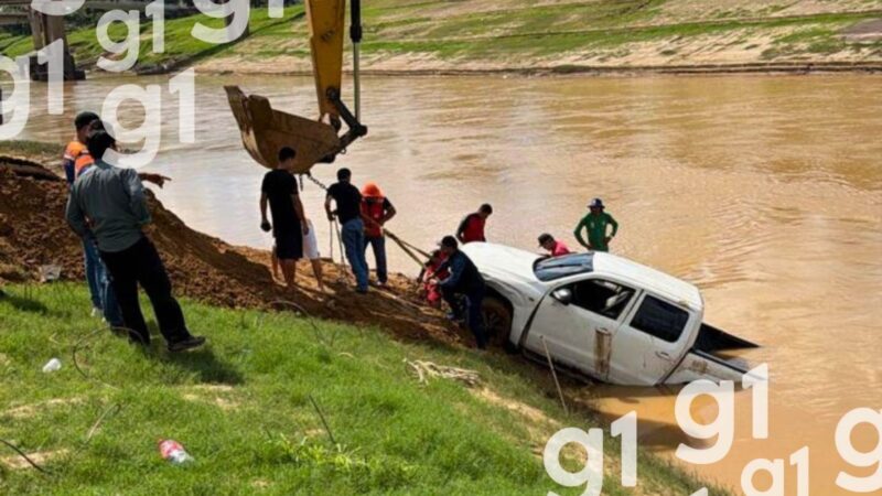 Caminhonete Retirada do Rio Acre Após Mais de um Mês: Detalhes da Operação
