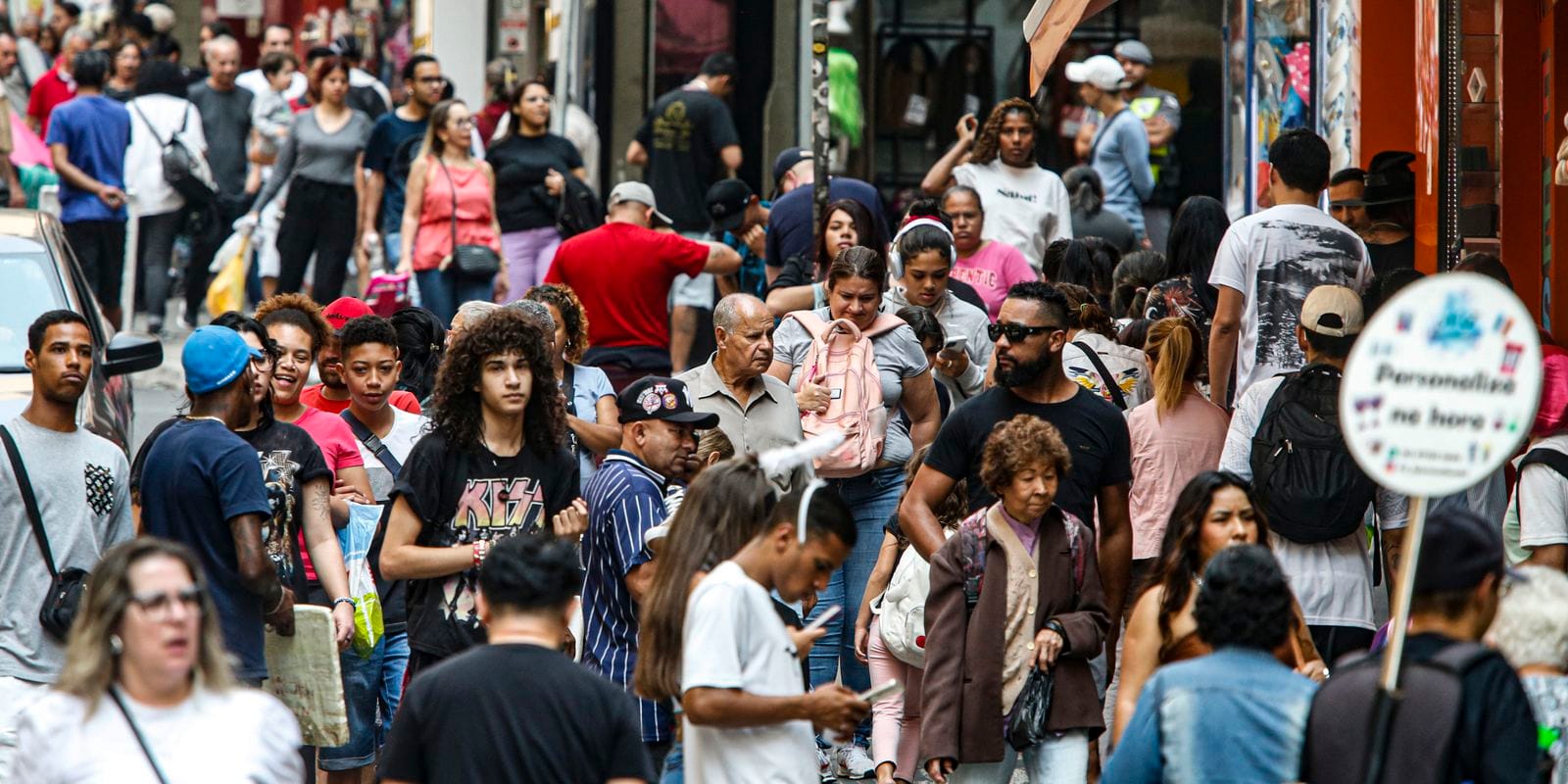 Impacto dos Salários na Redução da Pobreza nas Regiões Metropolitanas do Brasil
