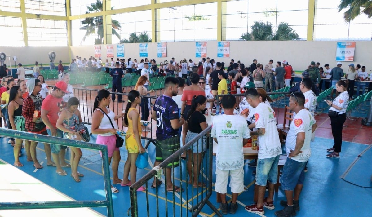 Início da Troca de Alimentos por Pulseiras na Festa dos Visitantes de Parintins 2026
