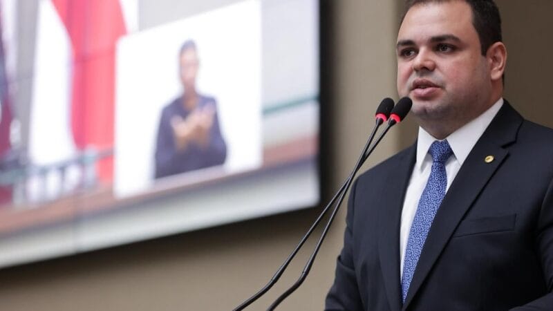 Governador do Amazonas Realiza Remanejamento de R$ 126,6 Milhões para Emendas Parlamentares
